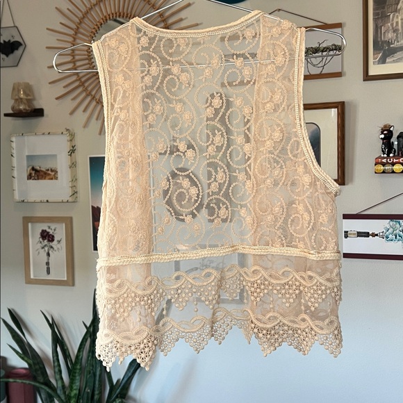 Chico's 30th Anniversary Charlotte Detailed Vest Frappe in Beige - Size S/M - Picture 5 of 10